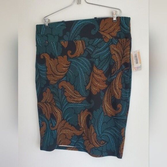 NWT Lularoe Cassie pencil skirt with beautiful stitch print in size 3XL - Picture 3 of 6